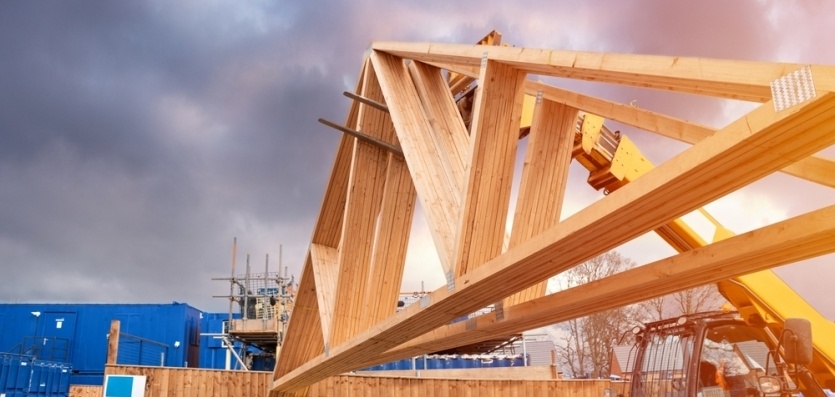 charpente bois pr&eacute;-fabriqu&eacute;e