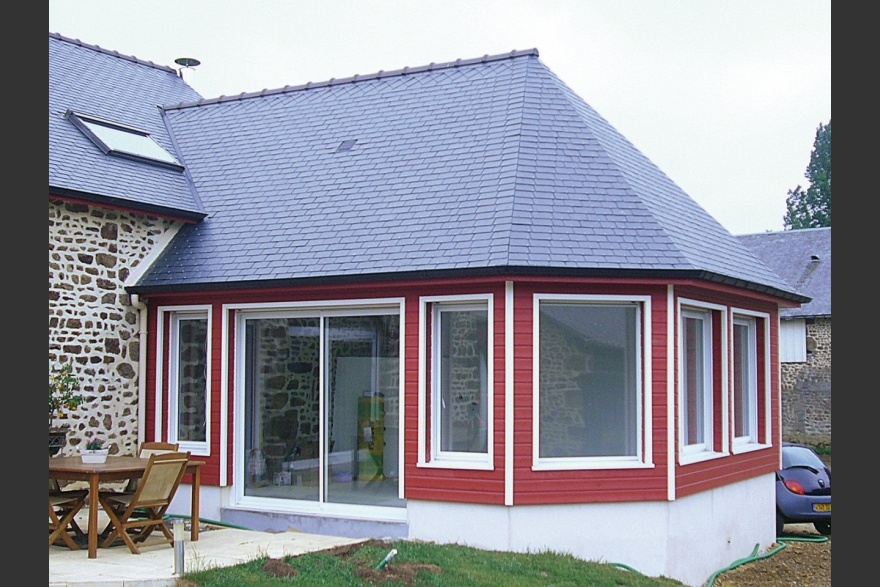 Extension bois vranda sur maison en pierre en mayene (53) 