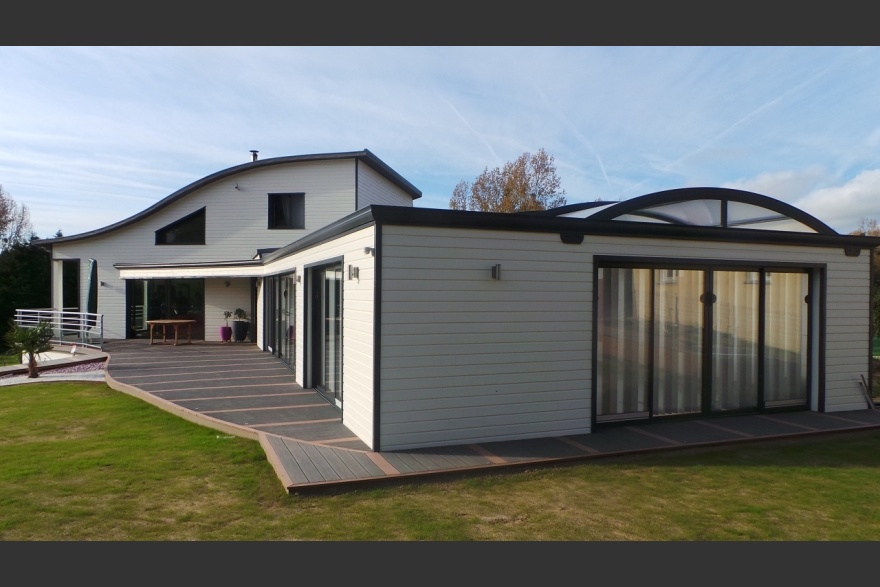 Maison bois toit courbe en Mayenne (53)