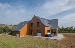 Maison bois traditionnelle aspect bois en Mayenne (53)